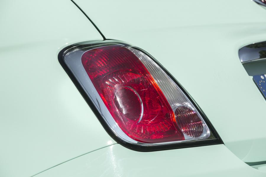 Детали экстерьера Fiat 500C Cult 2014 года  (фото 28 из 44)